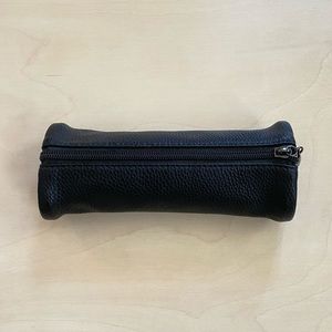 🌼e.l.f. Black Makeup Brush Bag